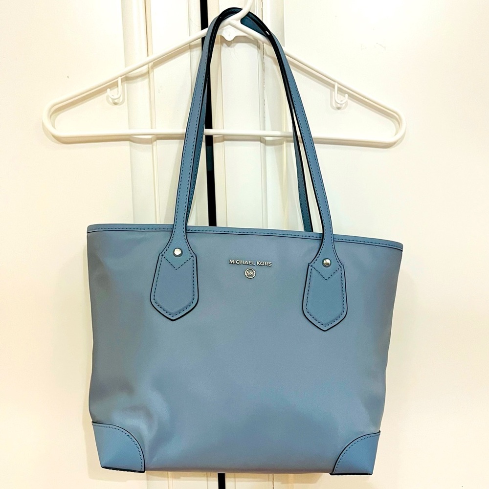 Micheal Kors Eva Nylon Tote